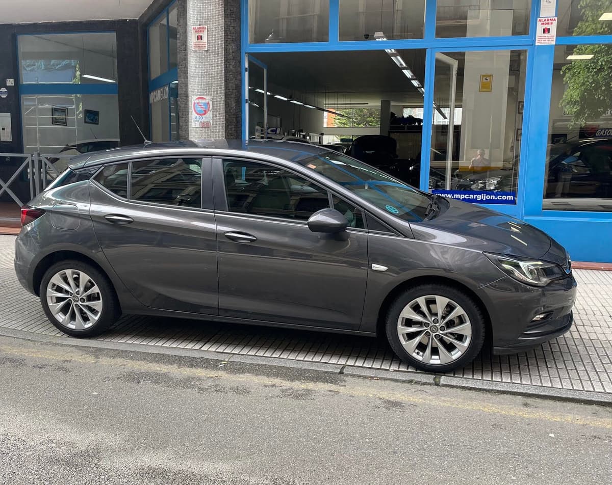 Opel Astra 1.6 Cdti Selective 5p 110cv — foto 3