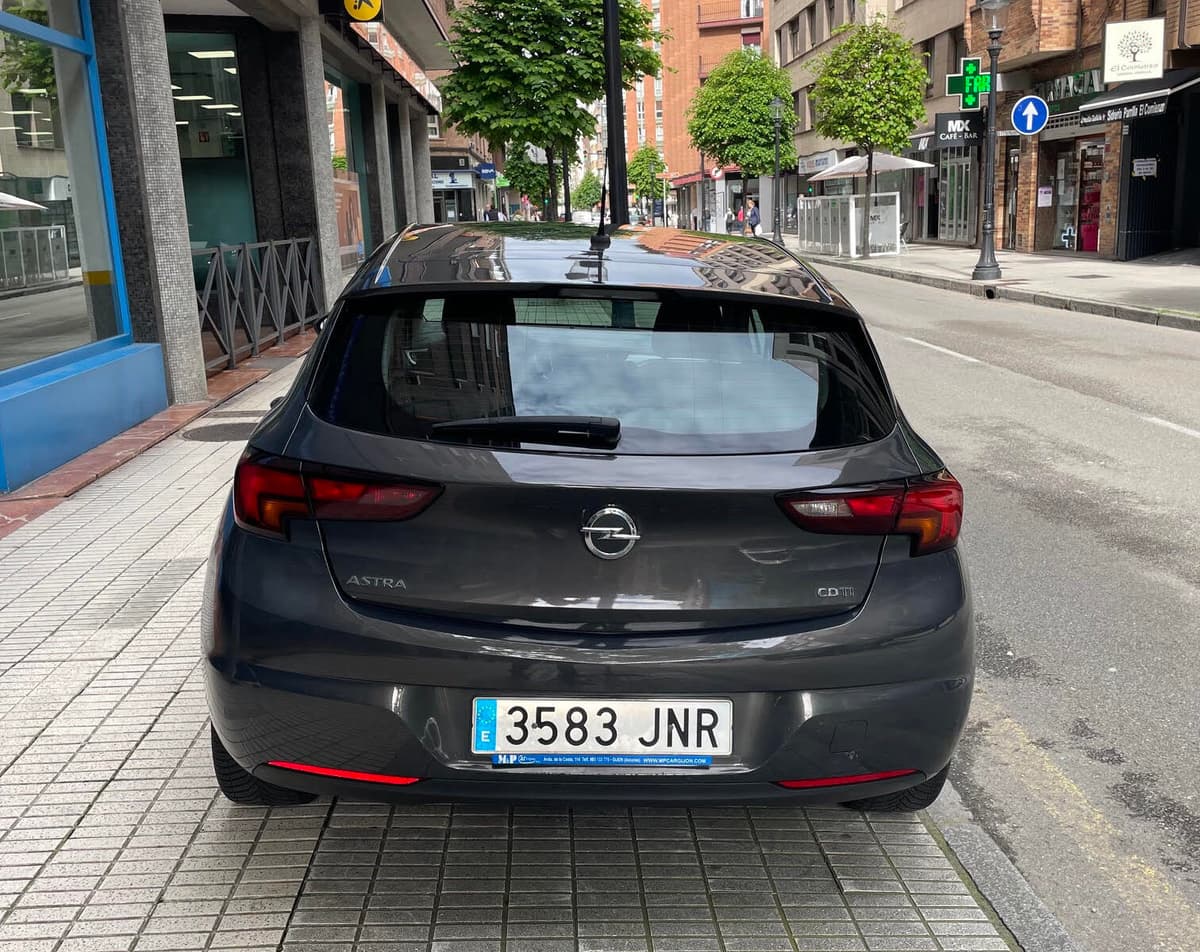 Opel Astra 1.6 Cdti Selective 5p 110cv — foto 5