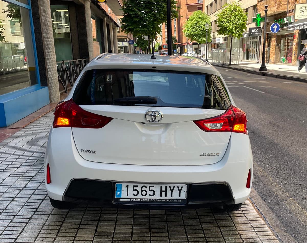 Toyota Auris 1.4 D4D 5p 90cv — foto 5