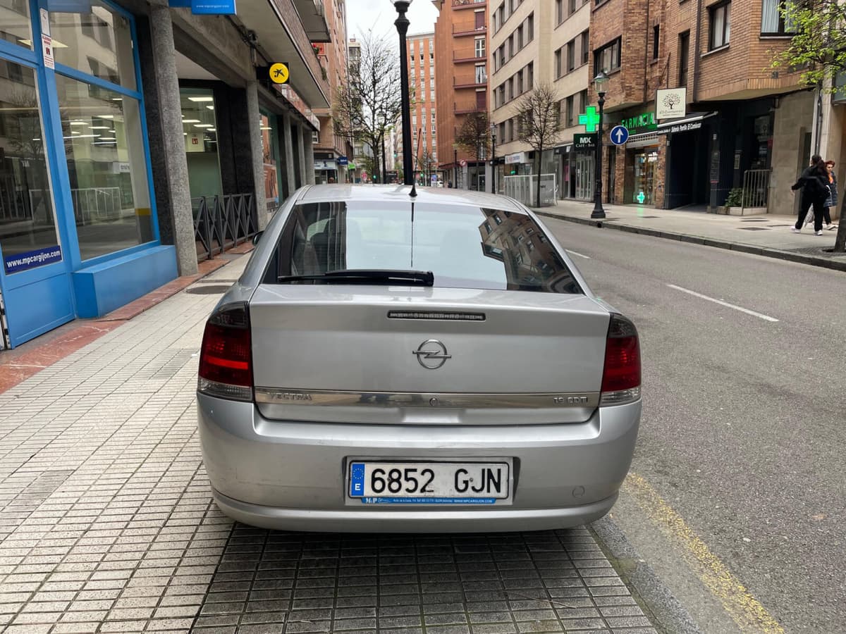 Opel Vectra 1.9 Cdti 5p 130cv — foto 5