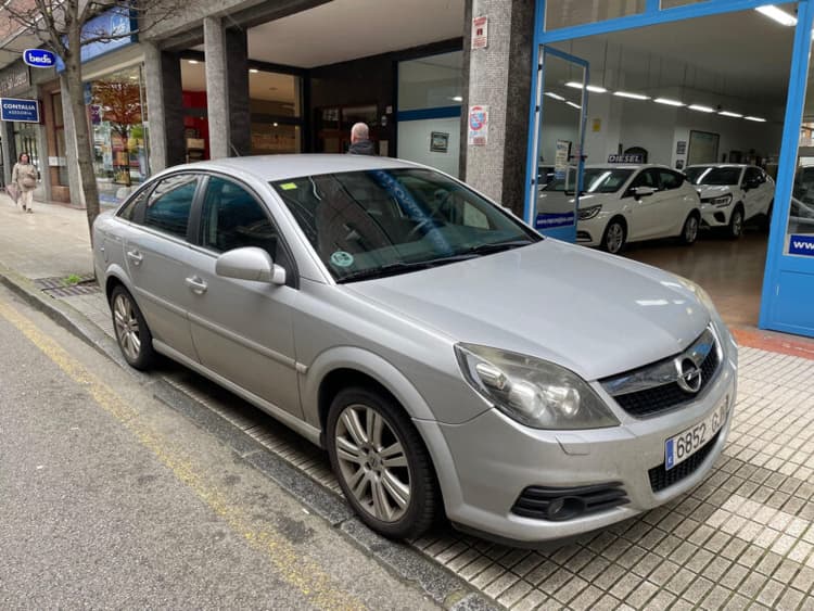 Miniatura 1 de 5 del coche: Opel Vectra 1.9 Cdti 5p 130cv