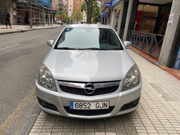 Miniatura 4 de 5 del coche: Opel Vectra 1.9 Cdti 5p 130cv