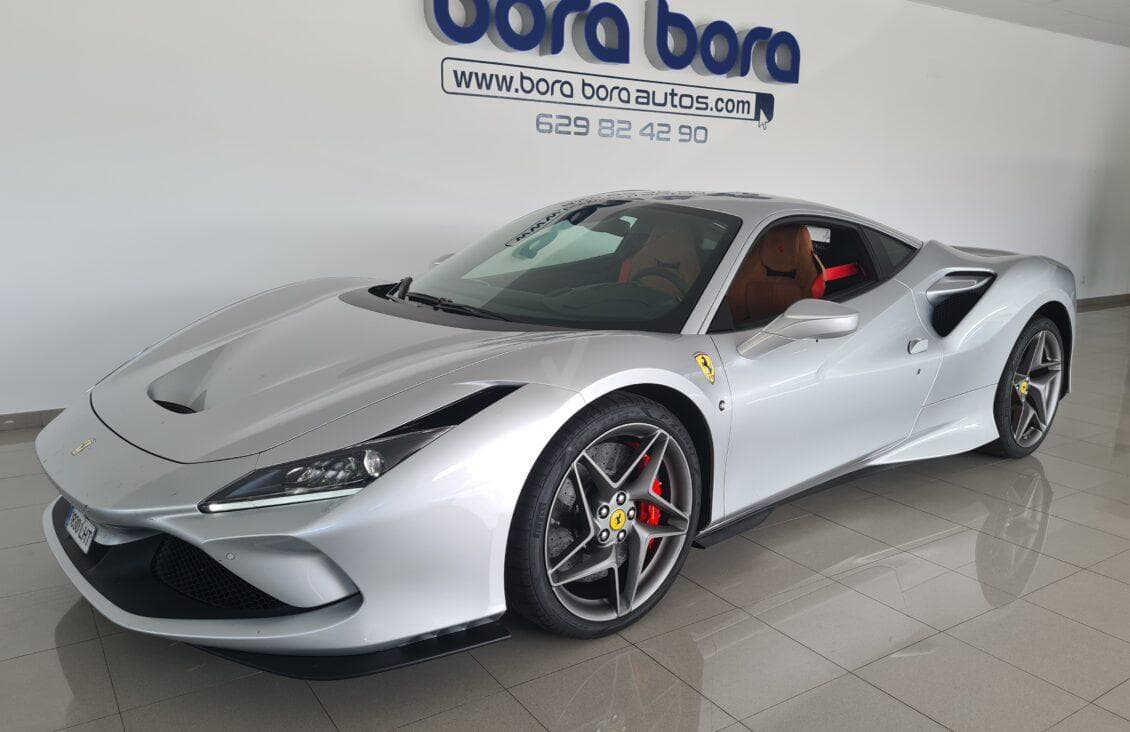 FERRARI F8 TRIBUTO — foto 2