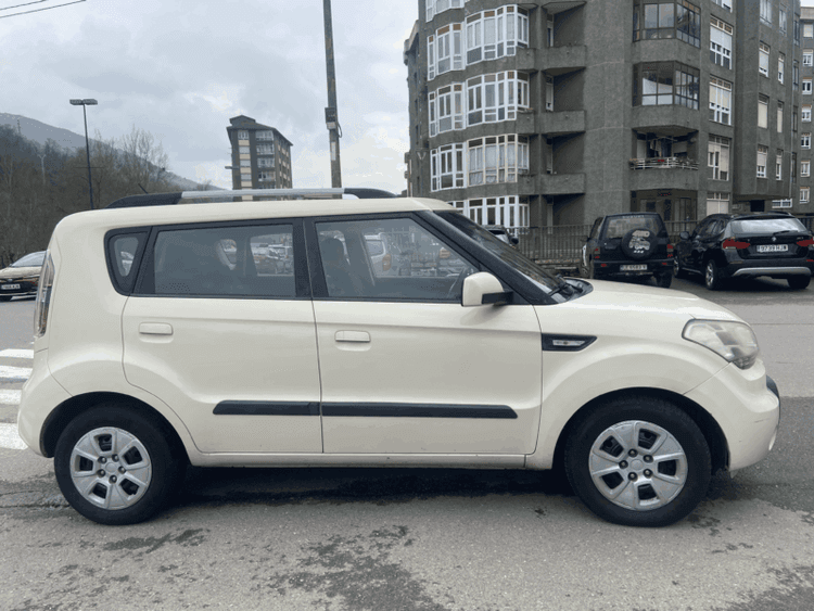 Miniatura 3 de 4 del coche: Kia Soul 1.6CRDI
