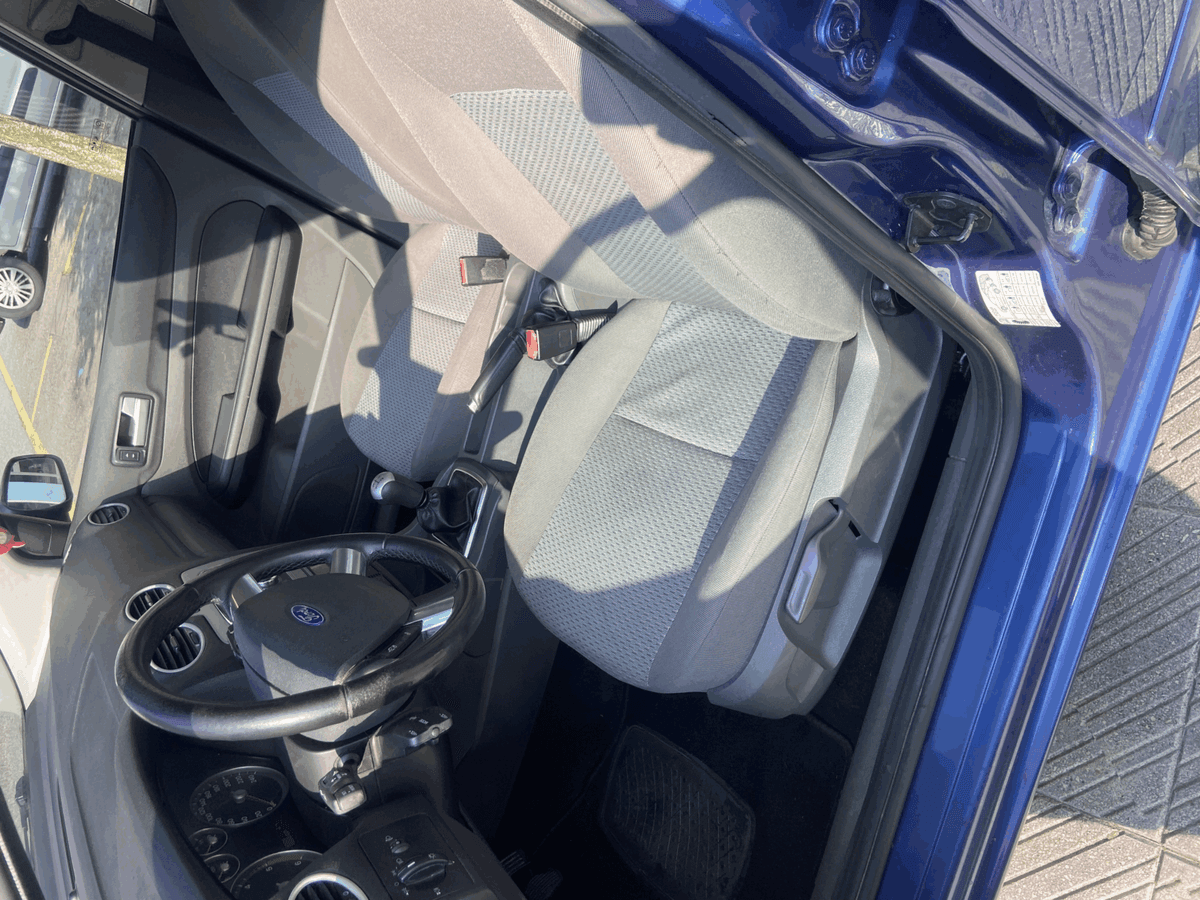 Ford Focus 1.8TDCI — foto 5