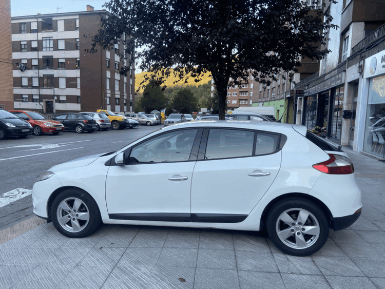 Miniatura 3 de 5 del coche: Renault megane 1.5 DCI