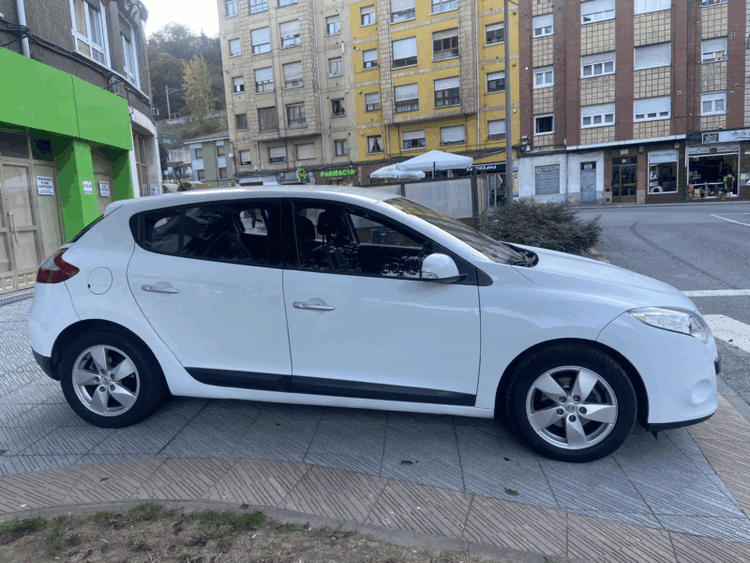 Miniatura 4 de 5 del coche: Renault megane 1.5 DCI