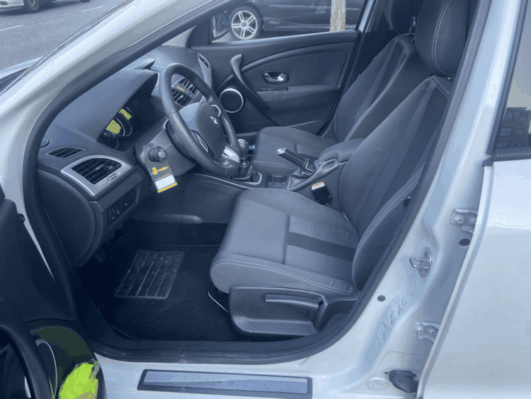 Miniatura 5 de 5 del coche: Renault megane 1.5 DCI