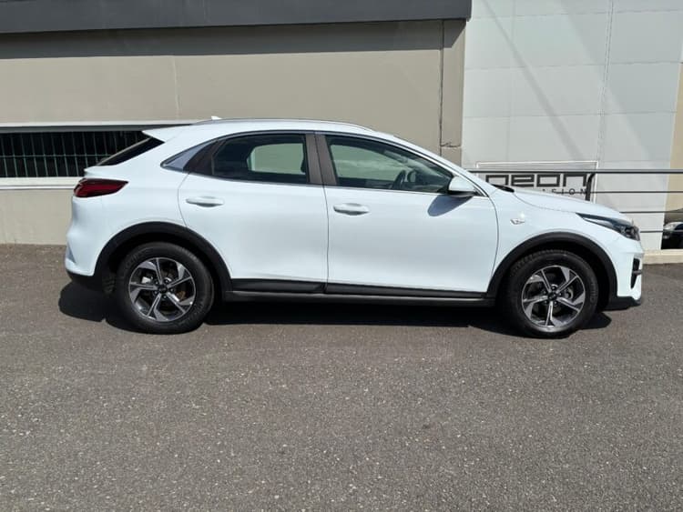 Miniatura 2 de 5 del coche: KIA XCeed 1.6 CRDI Drive 5p
