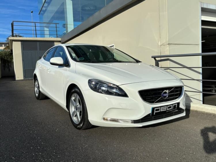 Miniatura 3 de 5 del coche: Volvo V40 D2 Momentum