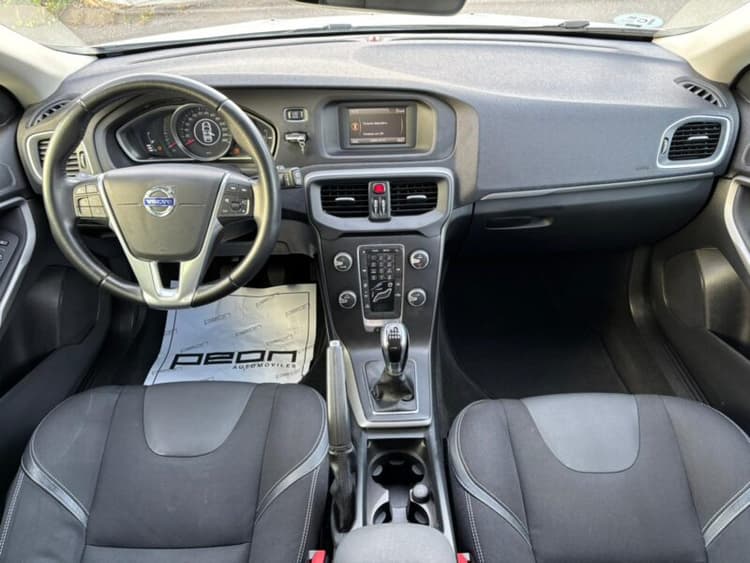 Miniatura 4 de 5 del coche: Volvo V40 D2 Momentum