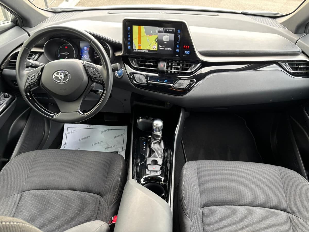 TOYOTA C-HR 1.8i 125H Advance — foto 4