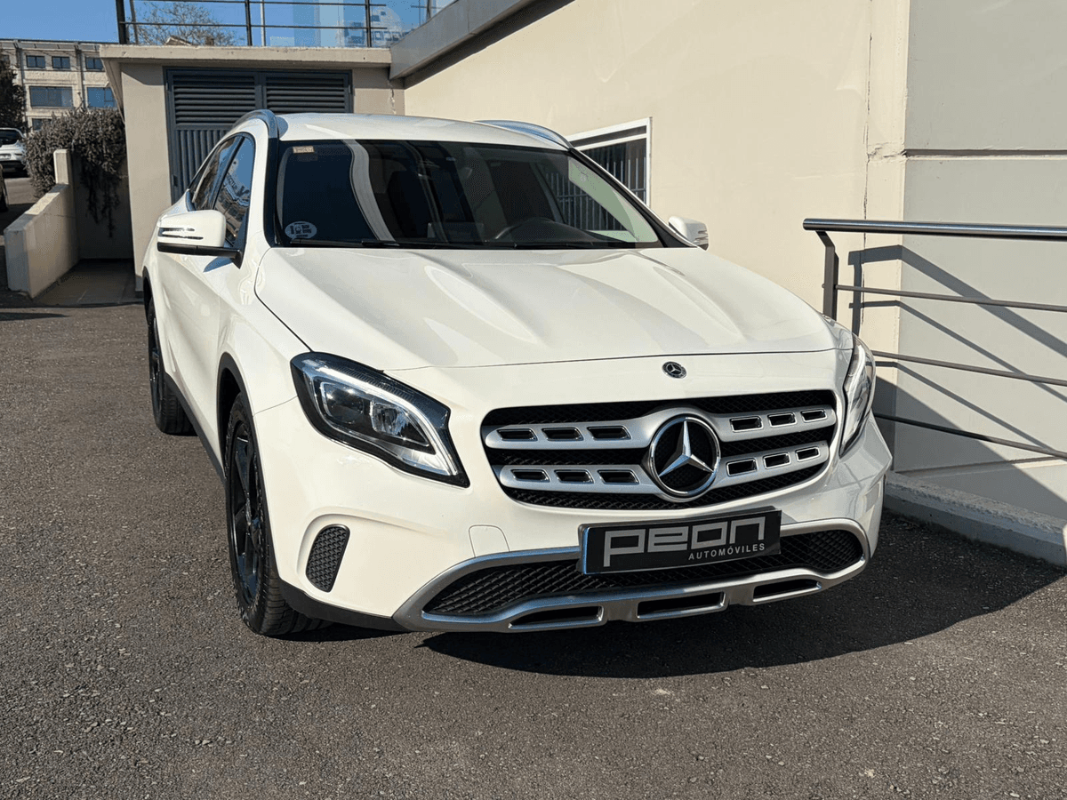 Mercedes-Benz GLA 200d 7G Urban — foto 3