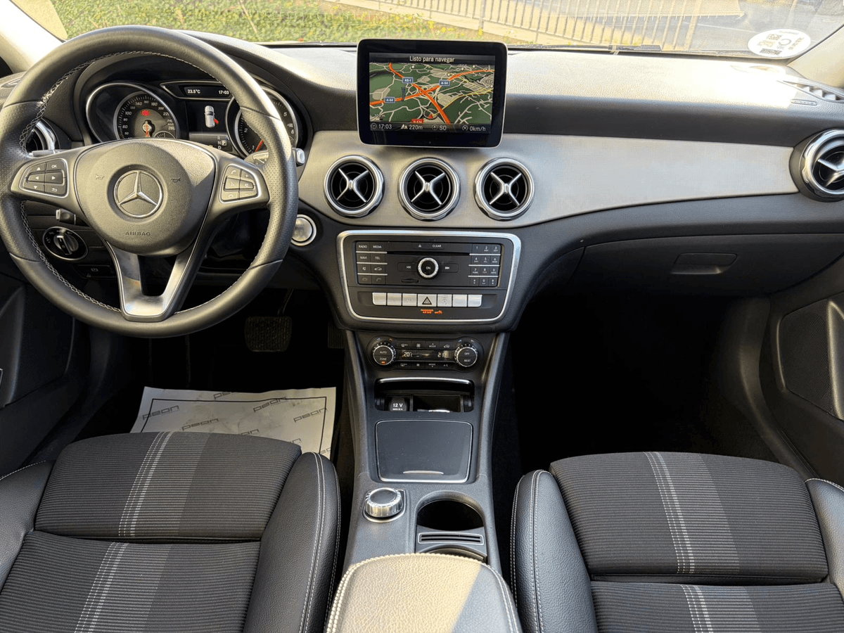 Mercedes-Benz GLA 200d 7G Urban — foto 4