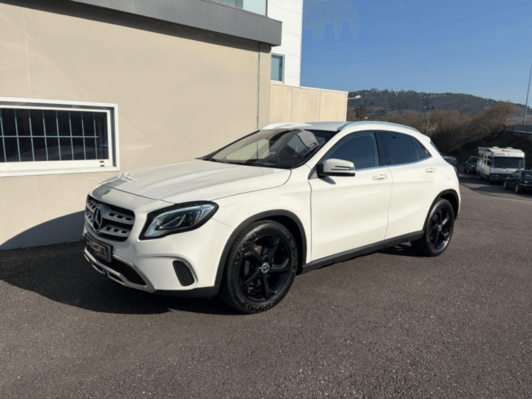 Miniatura 1 de 5 del coche: Mercedes-Benz GLA 200d 7G Urban