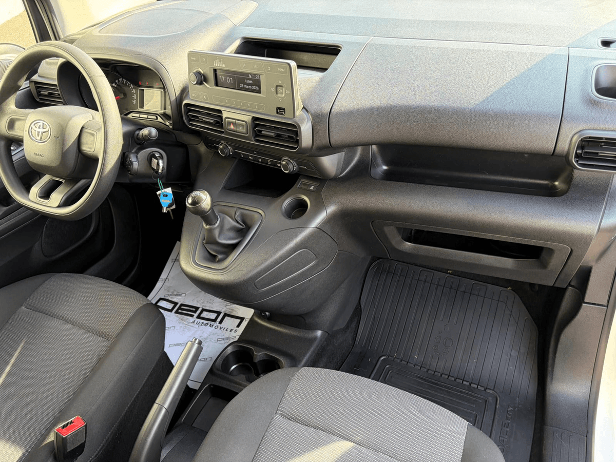 Toyota Proace City 1.5 D MEDIAN — foto 4