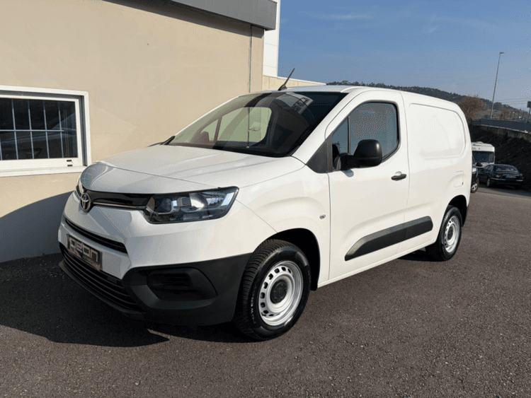 Miniatura 1 de 5 del coche: Toyota Proace City 1.5 D MEDIAN