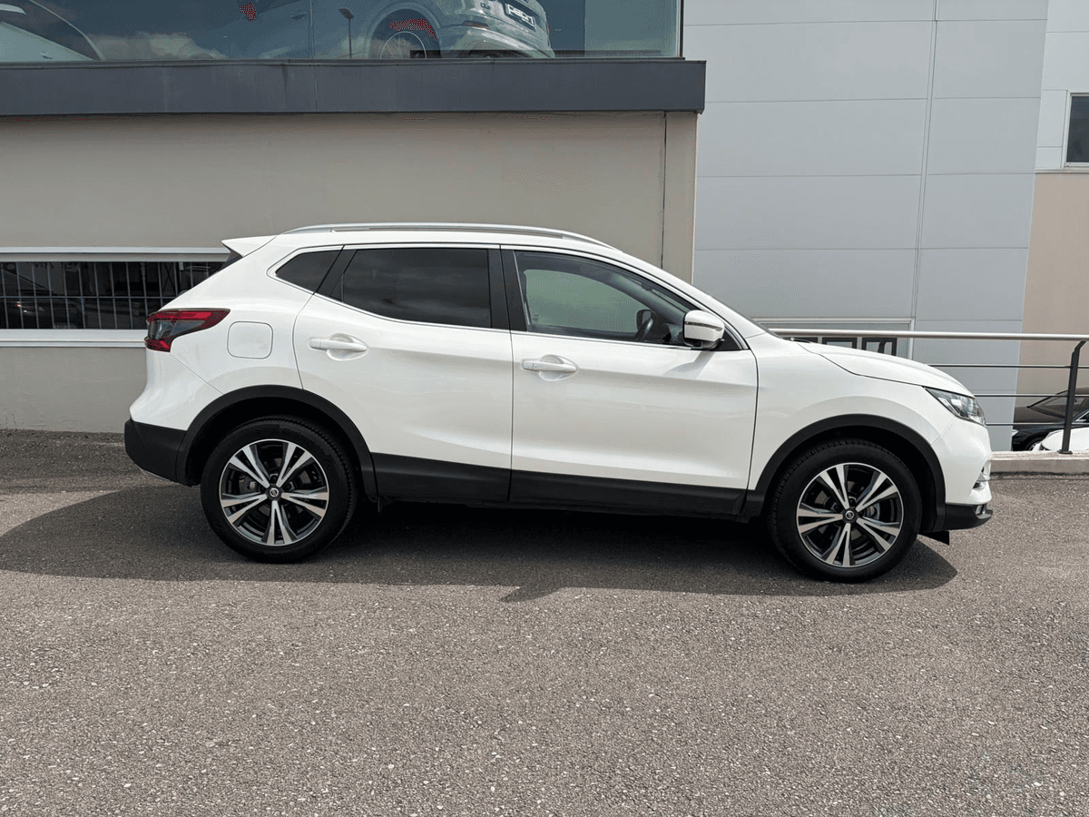 Nissan Qashqai 1.3i DIGT NCONNECTA — foto 2