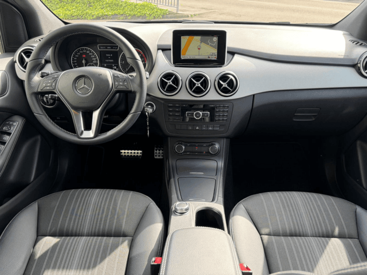 Miniatura 4 de 5 del coche: Mercedes-Benz B 180 CDI 7G Sport