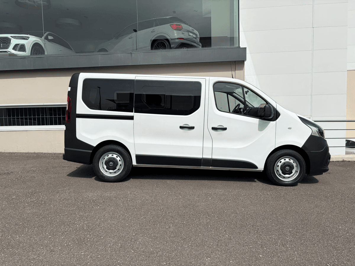 Nissan NV300 Combi 6 2.0 DCI — foto 2