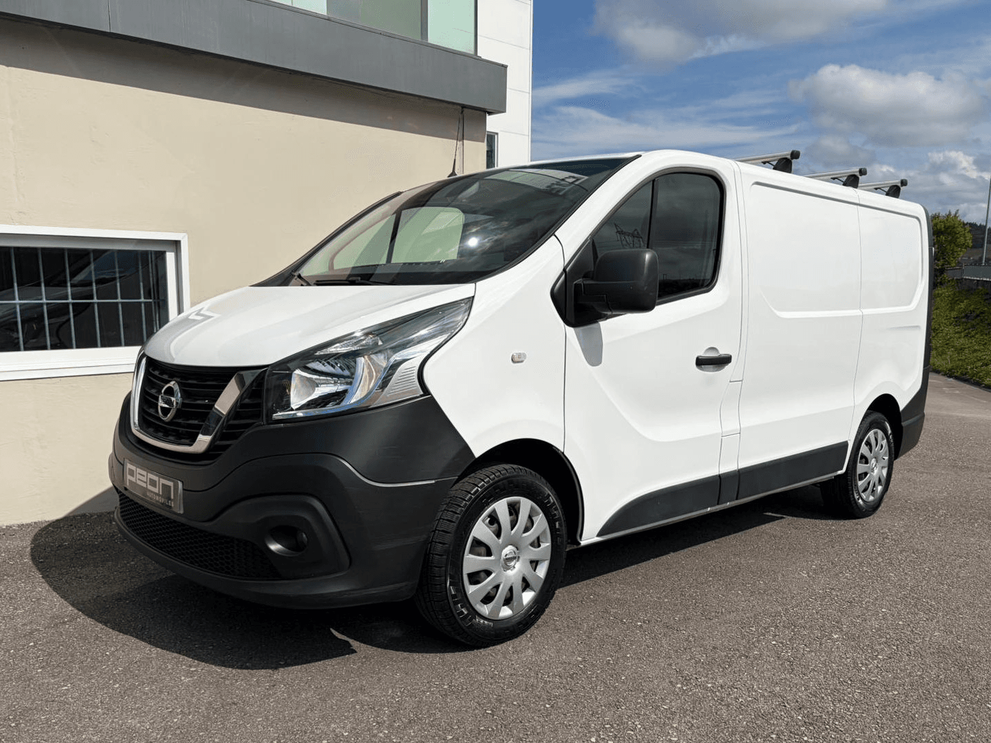 Nissan NV300 2.0 DCI L1 H1 — foto principal
