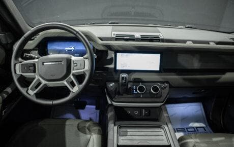 Miniatura 4 de 5 del coche: Land Rover Defender 90 D300 SE