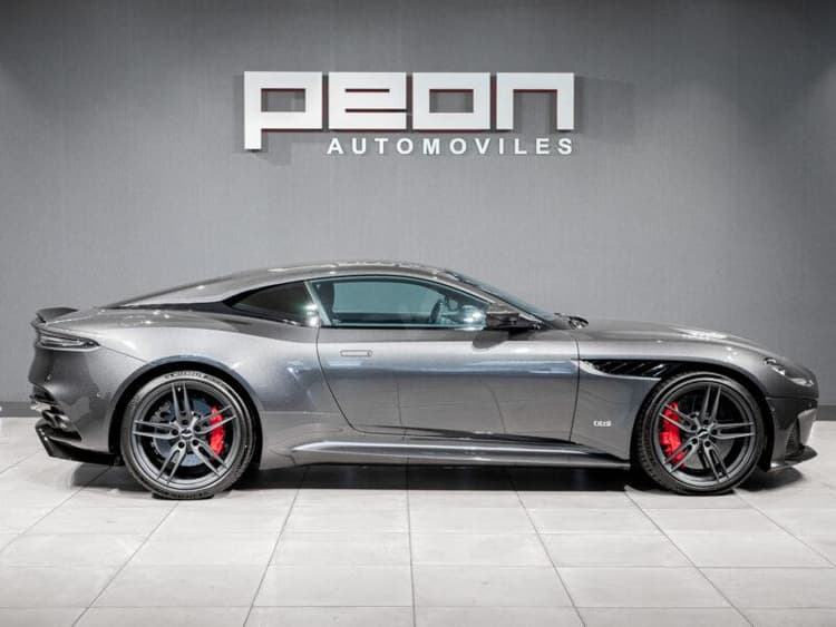 Miniatura 2 de 5 del coche: Aston Martin DBS Superleggera