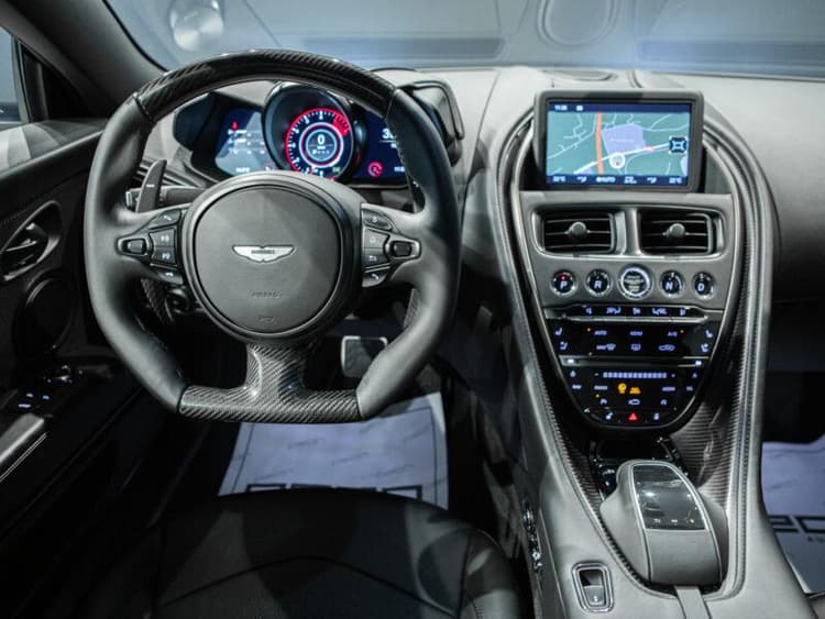 Miniatura 4 de 5 del coche: Aston Martin DBS Superleggera