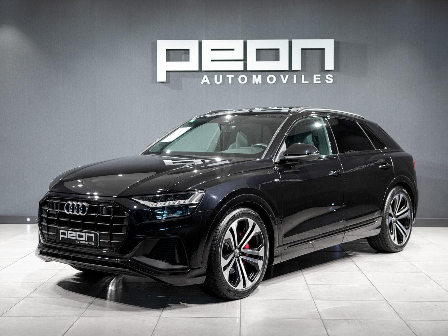 Audi Q8 50 TDI Quattro Black-Line — foto principal