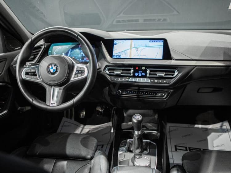 Miniatura 4 de 5 del coche: BMW 118d M-Sport