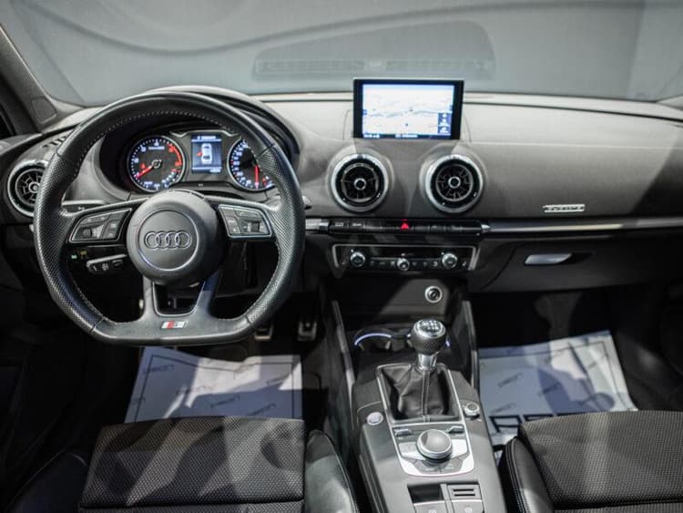 Miniatura 4 de 5 del coche: Audi A3 Sedán 35 TDI Quattro S-Line