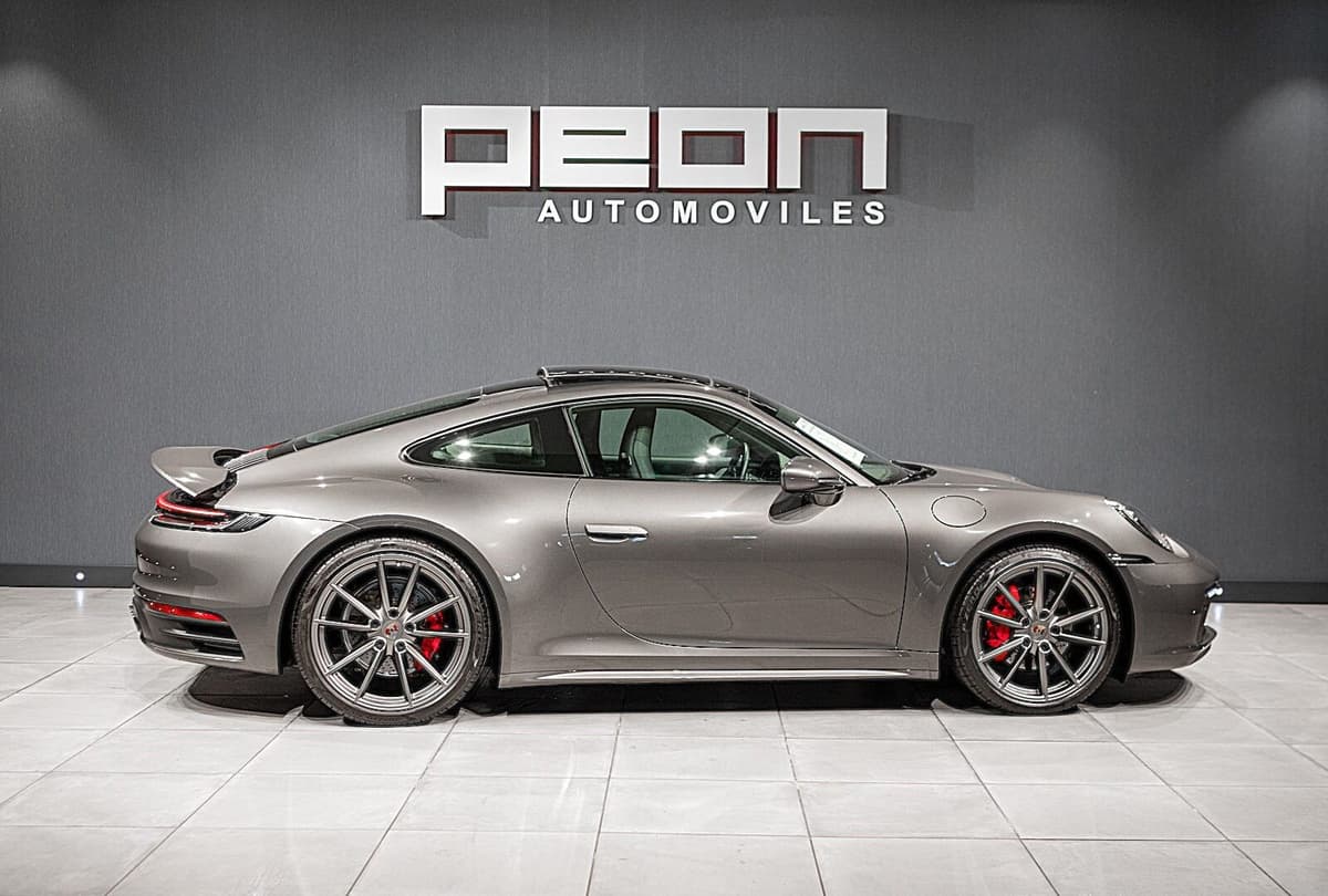 Porsche 911/992 Carrera Coupé — foto 2