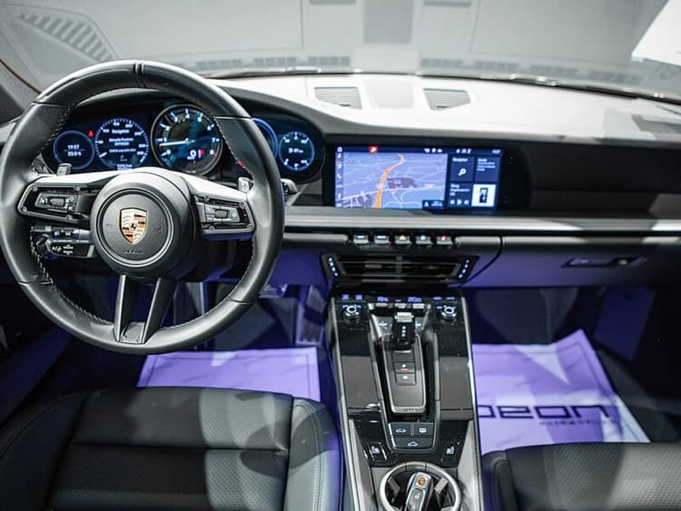 Miniatura 4 de 5 del coche: Porsche 911/992 Carrera Coupé