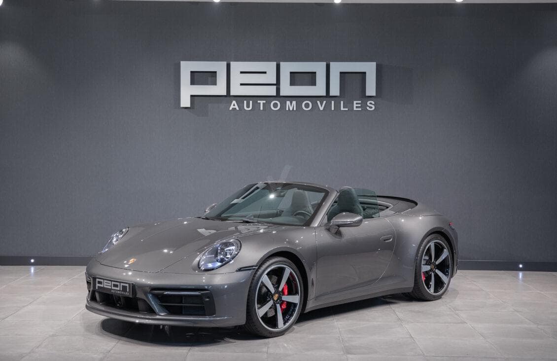 Porsche 911/992 Carrera 4S Cabriolet — foto principal