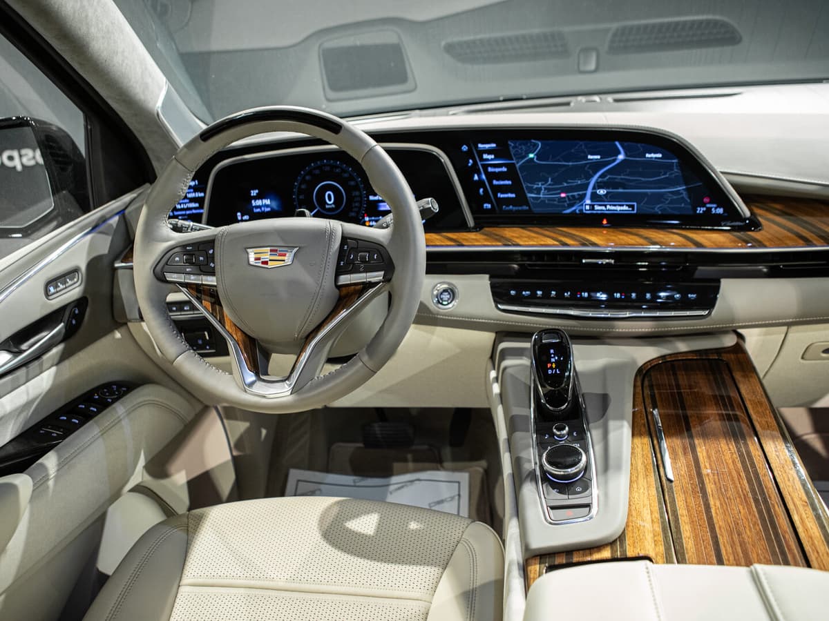 Cadillac Escalade 6.2 V8 ESV SPORT PLATINIUN — foto 4