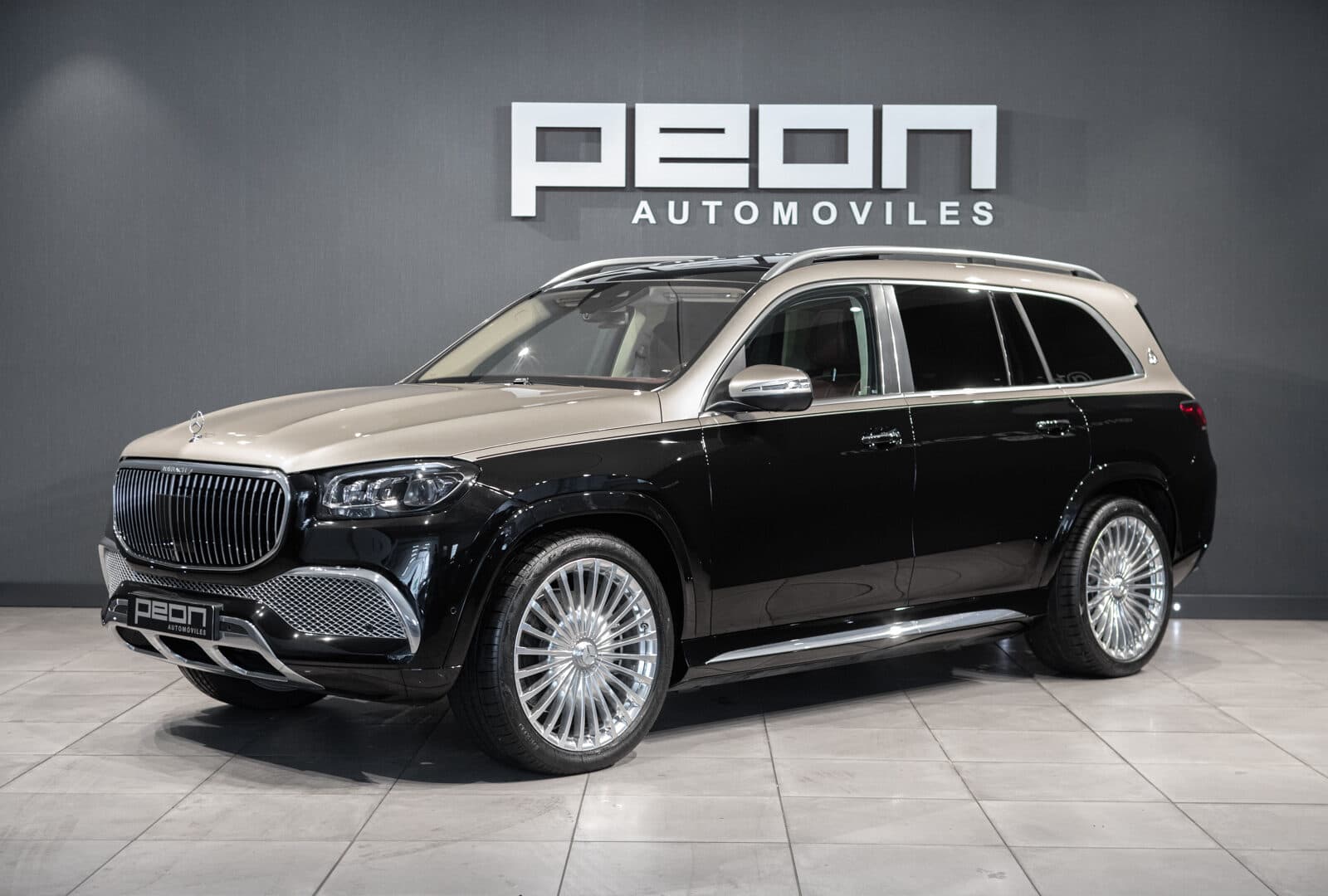 Mercedes-Benz GLS 600 Maybach — foto principal