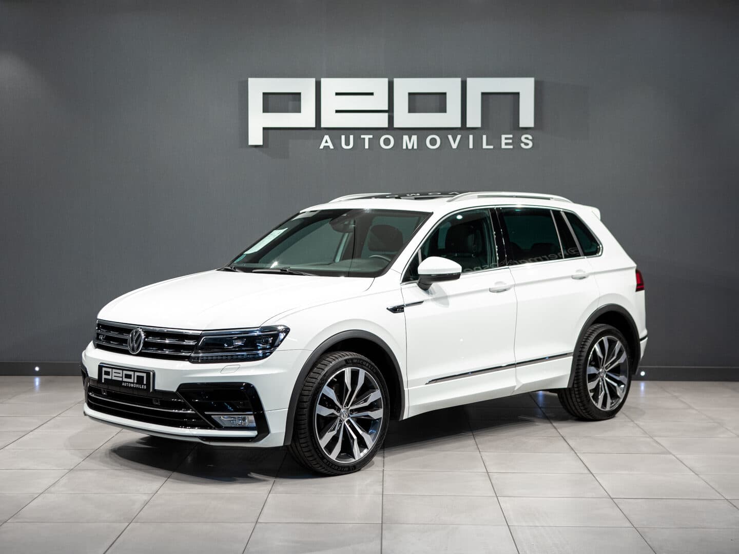 VW TIGUAN 2.0 TDI DSG7 4M R-Line — foto principal