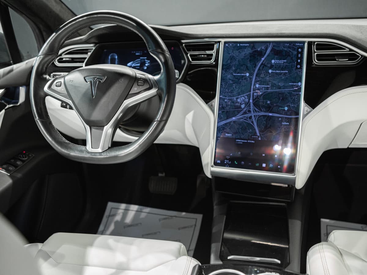 Tesla Model X 90D 4WD — foto 4