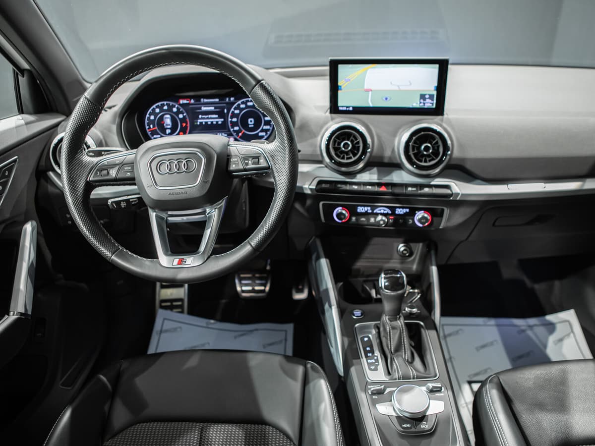Audi Q2 35 TFSI S-T Black Line — foto 4
