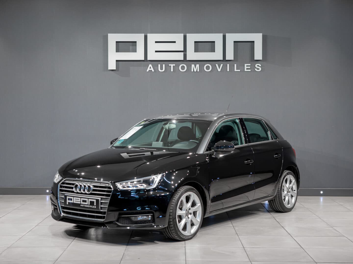 Audi A1 Sportback 1.4 TDI Design — foto principal