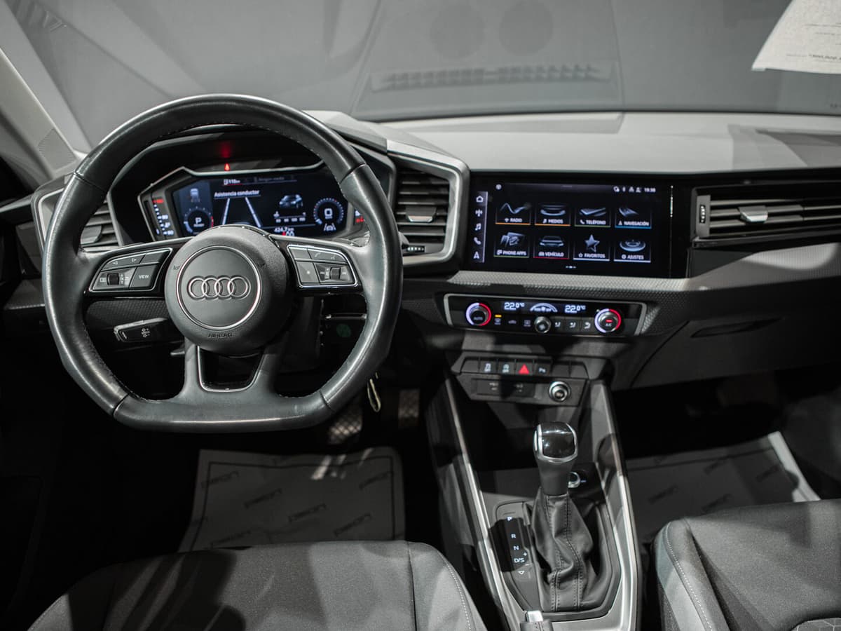Audi A1 SB 30 TFSI S-Tronic S-Line — foto 4