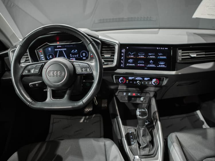 Miniatura 4 de 5 del coche: Audi A1 SB 30 TFSI S-Tronic S-Line