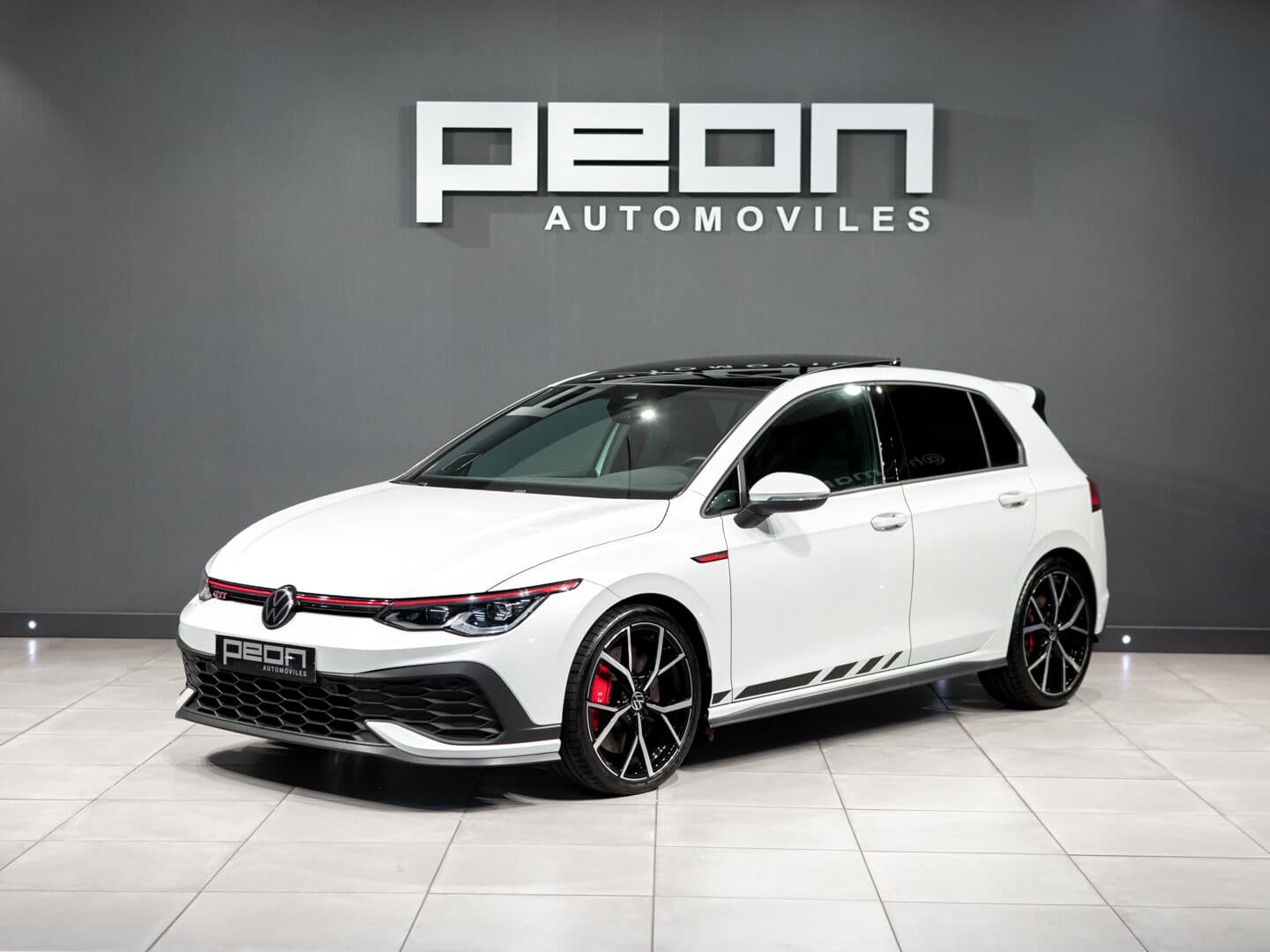 Volkswagen Golf 8 GTI Clubsport — foto principal