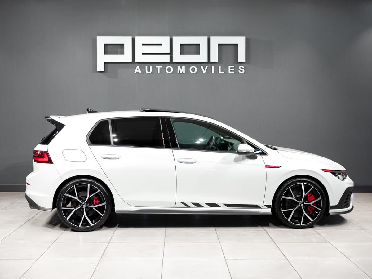Volkswagen Golf 8 GTI Clubsport — foto 2