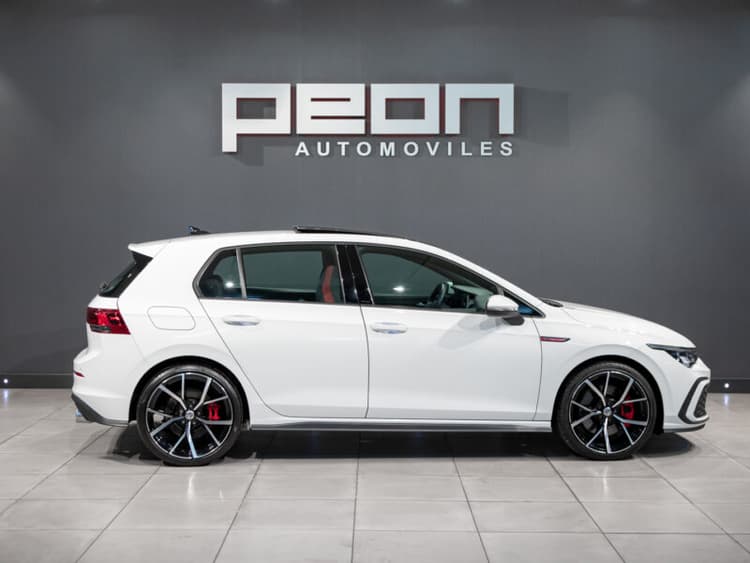 Miniatura 2 de 5 del coche: Volkswagen Golf 8 GTI 5p