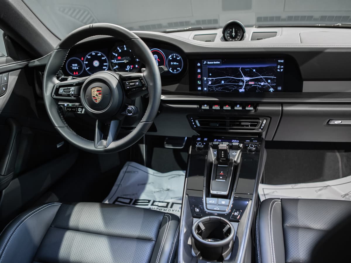 Porsche 911/992 Carrera GTS Coupé — foto 4