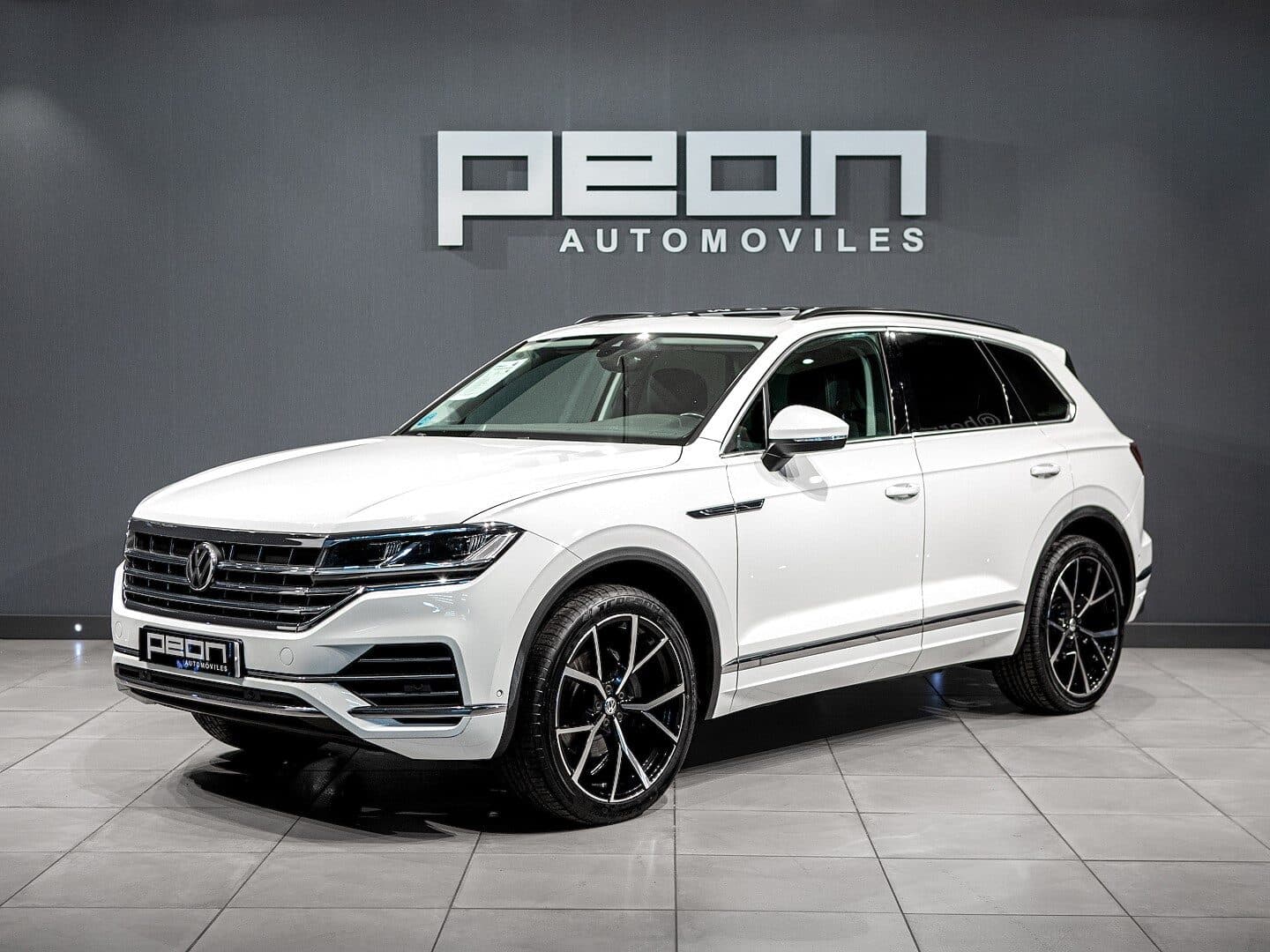 Volkswagen Touareg 3.0 TDI 4Motion — foto principal