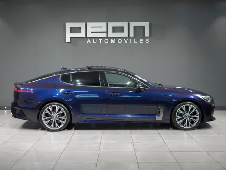 Miniatura 2 de 5 del coche: KIA Stinger 2.0 TGDI GT Line