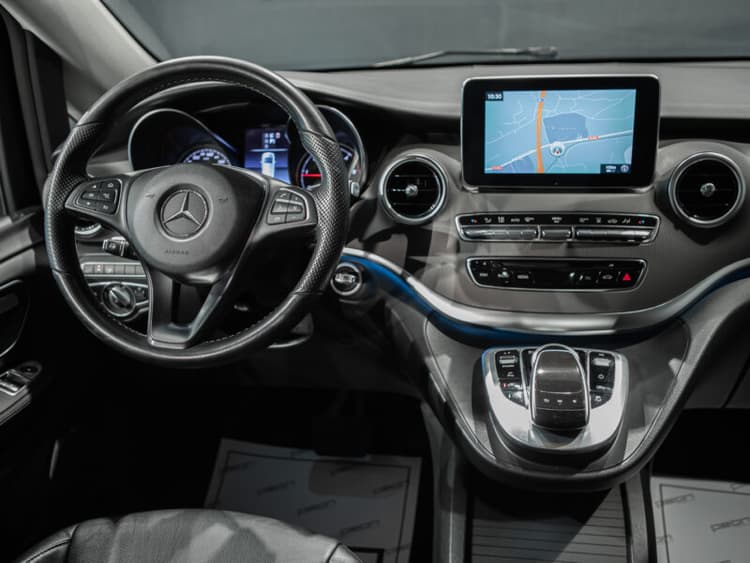 Miniatura 4 de 5 del coche: MB V 250d 7G 4Matic AMG