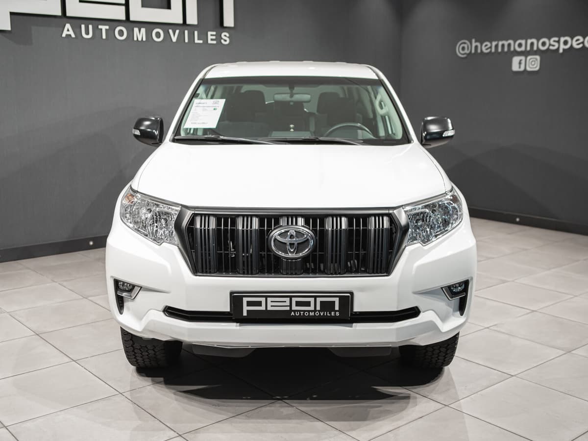 Toyota Land Cruiser 2.8 D4D VX 3p — foto 3